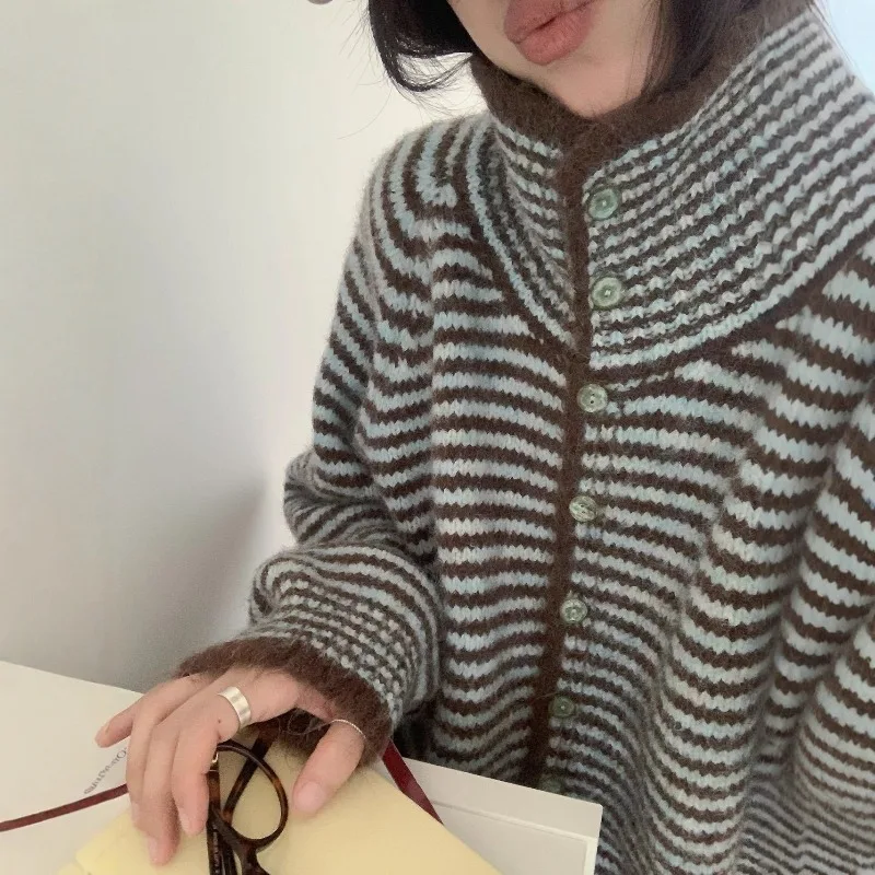 

Korean-style Lapel Contrast Stripe Minimalist Knit Cardigan Women's 2025 Autumn/winter Slimming Loose Sweater Warm Outerwear