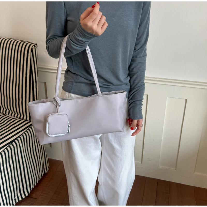Minimalistische Nylon-Umhängetasche mit passender Handtasche, leichte, vielseitige Damen-Unterarmtasche, einfarbige Alltagstasche – Detail 26