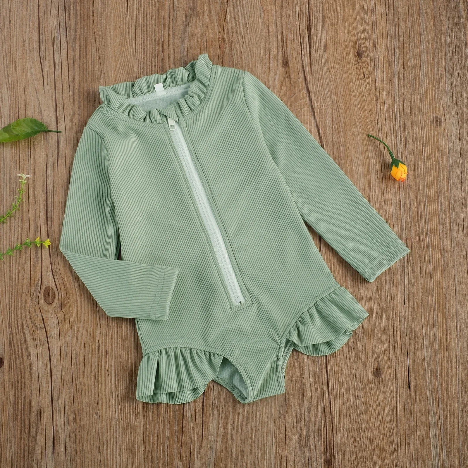 

Цельный купальник с рюшами и длинными рукавами для маленьких девочек, однотонный купальник в рубчик с рюшами и молнией, купальный костюм, От 1 до 5 лет