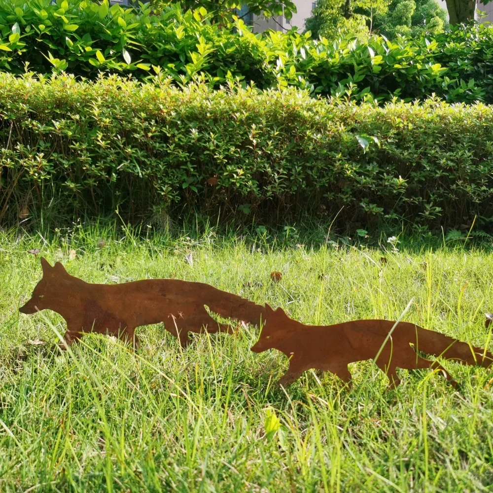 Enchanting Rustic Metal Fox Garden Stake – Outdoor Iron Art Decor for a Magical Charming Yard