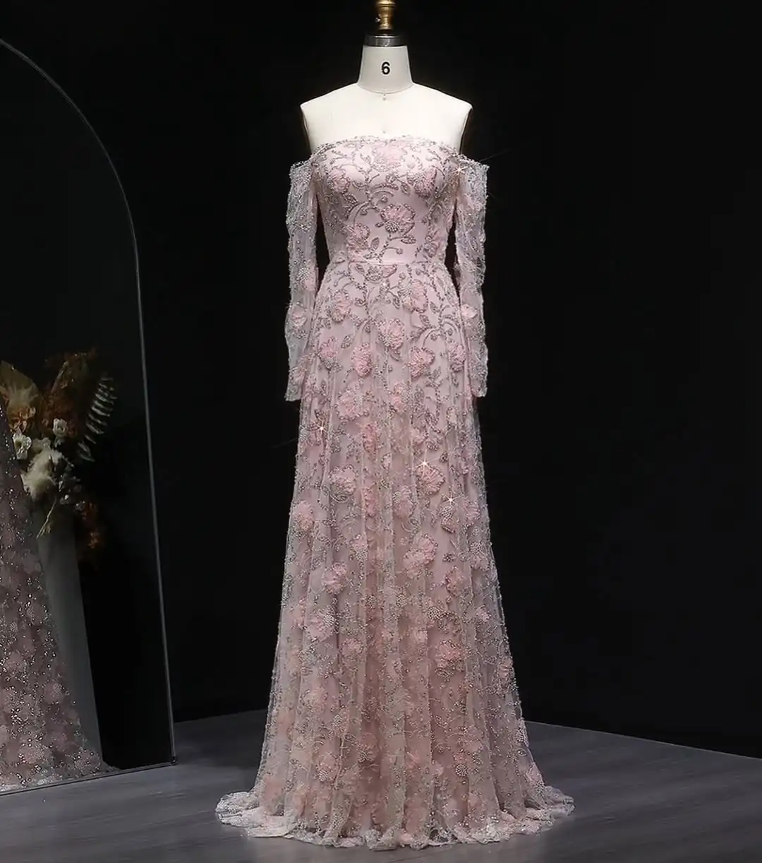 Wyprzedaż Romantyczna Elegancka Luksusowa Sukienka Wieczorowa/Balowa z Odkrytymi Ramionami, Krój A, Tiul, Koraliki, Cekiny, Kwiatowy Haft