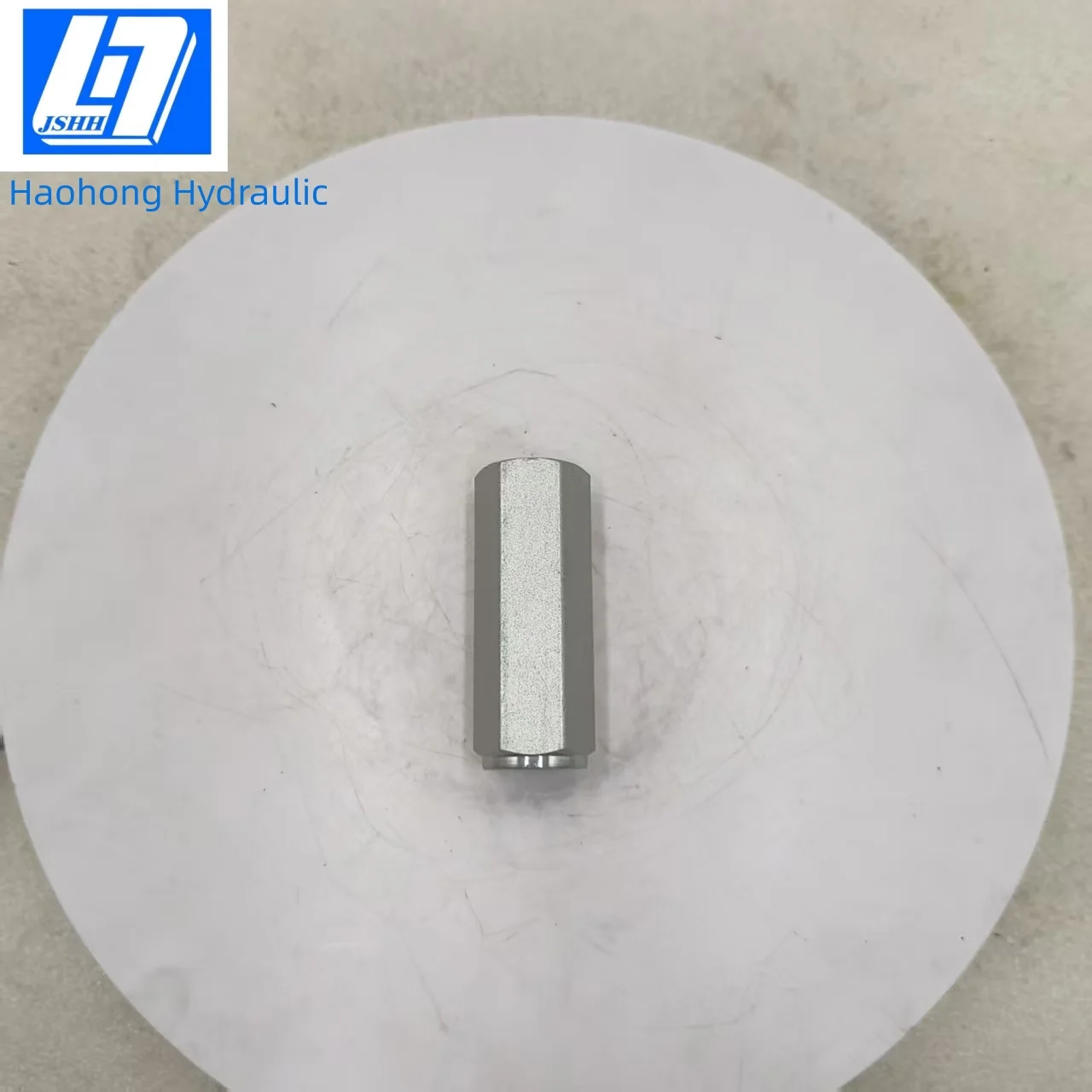 

Гидравлический направляющий клапан Haohong VU-G 1-1/2, 350 л/мин, 350 бар, G1-1/2, гарантия 1 год