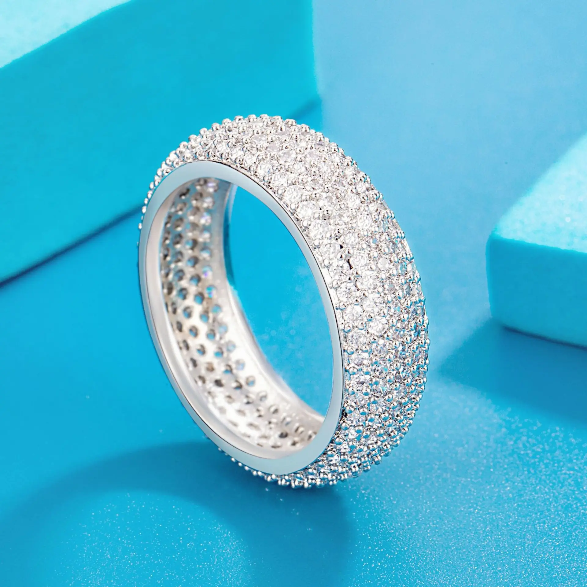 925 Sterling Silver Plated 18K Gold Diamond Ring Fashionable Decorative Dazzling Circular Ring