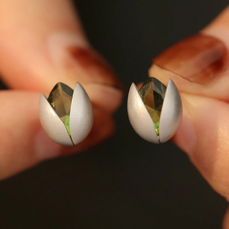 1 Pair of Elegant Pistachio Earrings Women Versatile Paired with Synthetic Zirconia Earrings for All Seasons Suitable Daily Wear