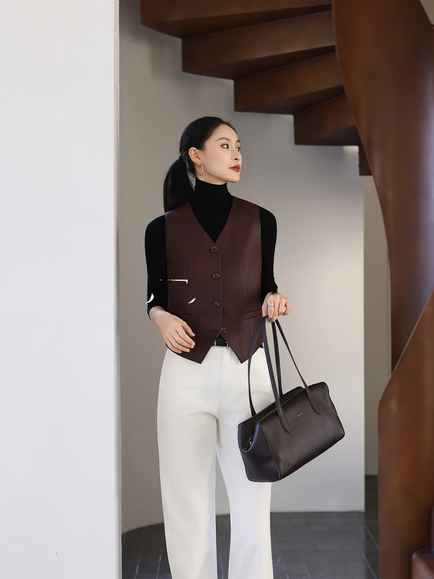 

JIEJI Zhang Qi Women's ort PU Leather Vest Brown Outerwear Casual Sle Spring Faion Layering Top V-Ne Single Button