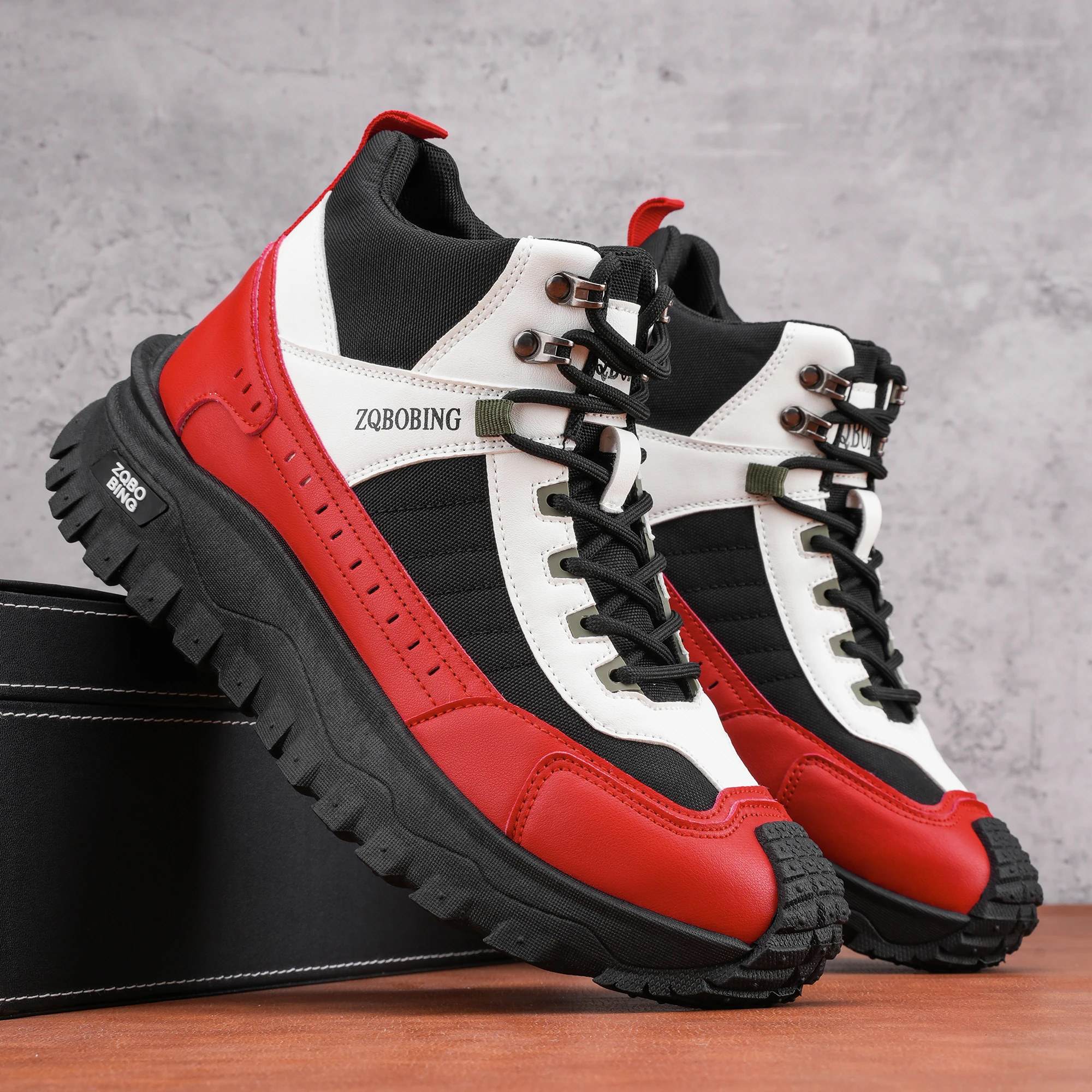 Neue Herbst- und Winter-High-Top-Outdoor-Wanderschuhe für Herren, Größen 39-48, dickbesohlte, rutschfeste, verschleißfeste Arbeitsschuhe, Farbblockierung, vielseitig, trendig, höhenvergrößernde Herren-Sportschuhe – Detail 1