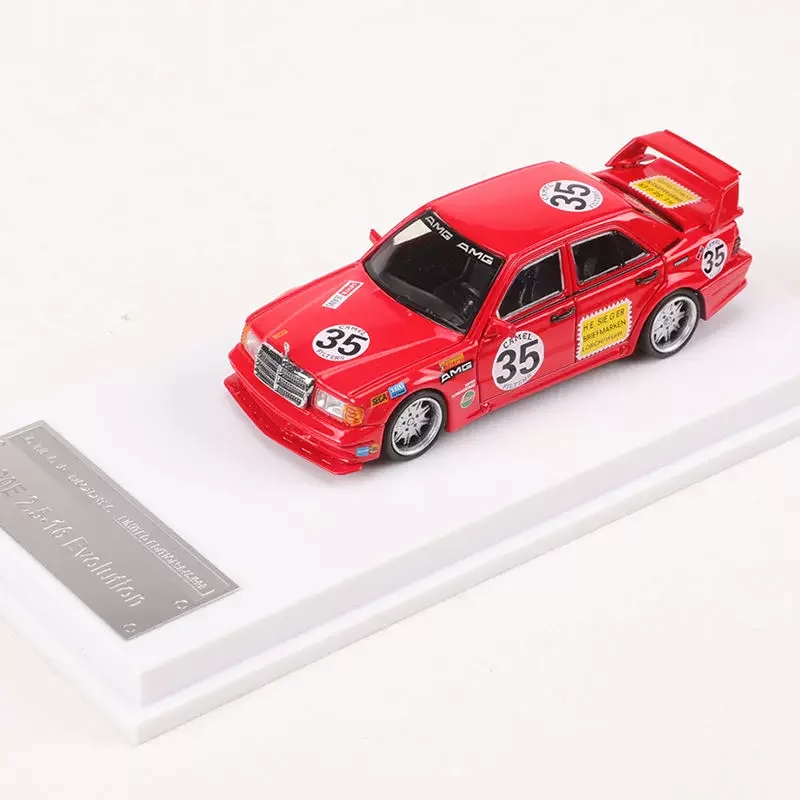 1:64 Mercedes-Benz 190E W201 2.5-16 Evolution Red Pig alloy model, children\'s collection toys, holiday gifts for children.