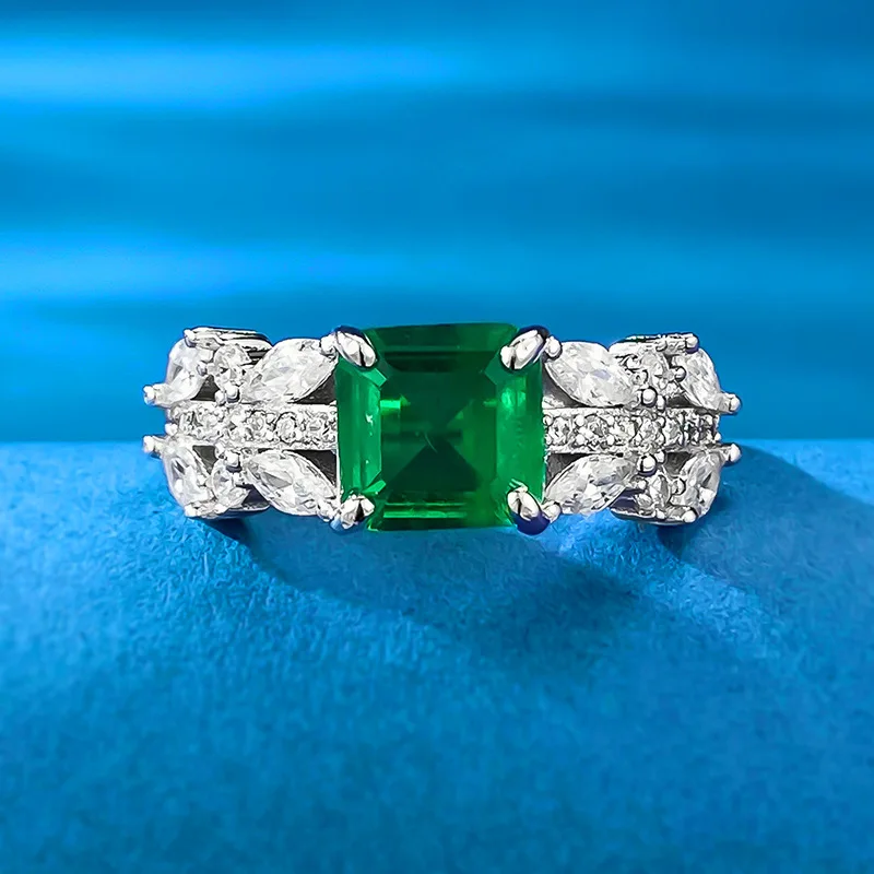 

2024 New S925 Simulation Emerald 7 * 7mm Ring Ring, Simple and Versatile for European and American Niche Groups