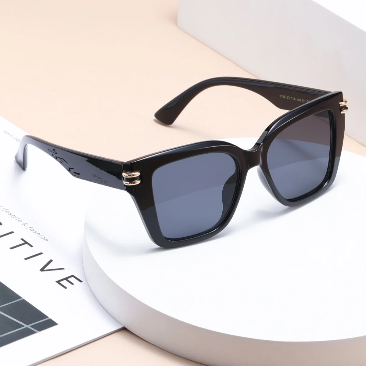 Male and female cat eye large frame, high-end solid color gold-plated buckle, low-key yet elegant, daily wear, sun shading and p