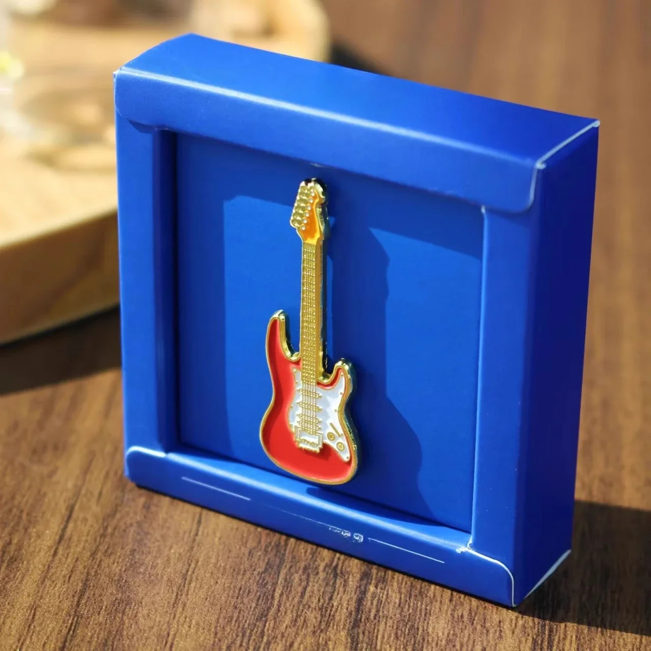 Acoustic guitar gift peripheral metal wearing brooch