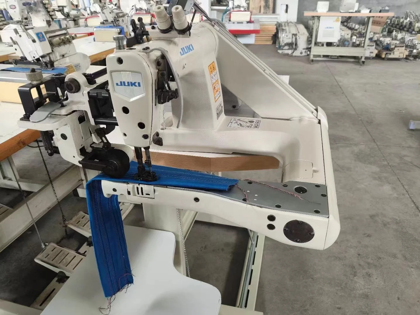 USED Feed Off Arm Cylinder Machine Jukii MS-1190 MS-1260 Lockstitch DOUBLE TWO Needle Automatic Sewing Machines