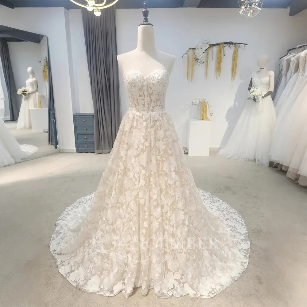 

Romantic Lace Strapless Wedding Dress with Chiffon Boning Strapless Full Length A Line Corset Bridal Gowns Sweep Train