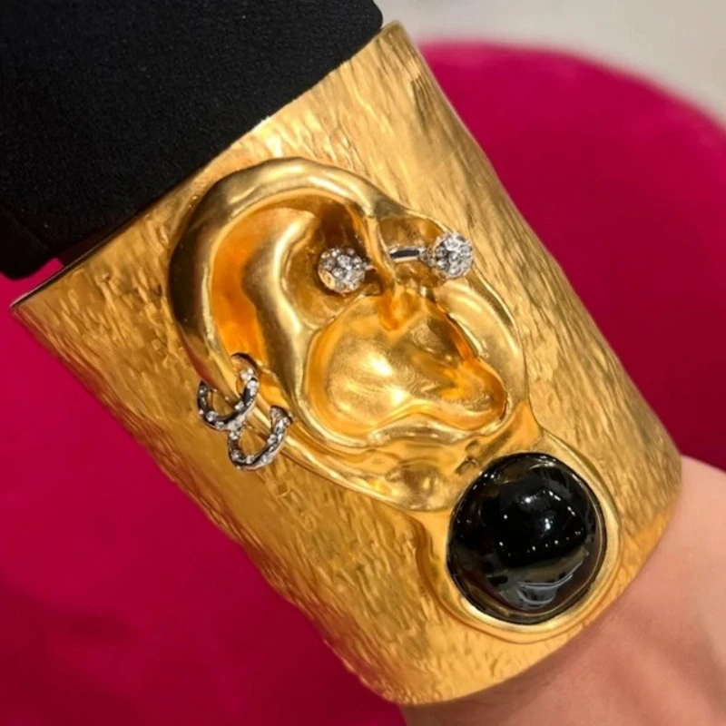 French Retro Exaggerated Personalized Facial Features Wide Gauge Open Gemstone Bracelet Luxurious Fashionable High-end Hand