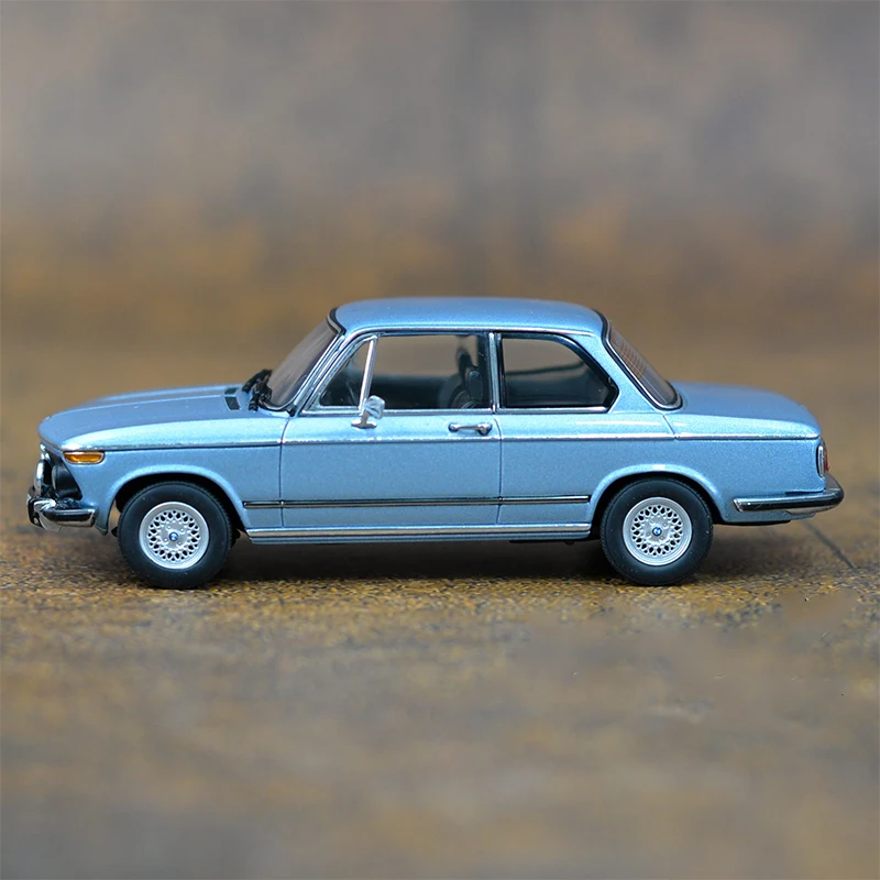 Diecast Original 1/43 Scale BMW 2002 tii L Simulation Alloy Car Model Static Display Collectible Toy Gift Souvenir Decration