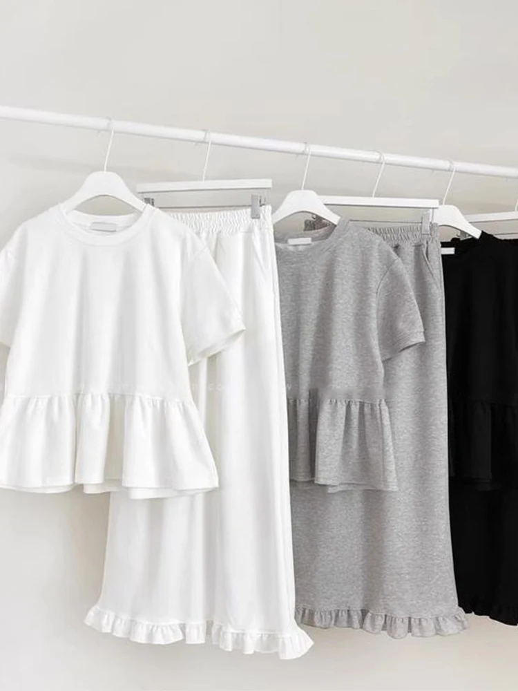 Clothland المرأة الحلو بلوزة تنورة دعوى قصيرة الأكمام قميص شريط مرن ميدي التنانير لطيف الإناث قطعتين مجموعة TA642