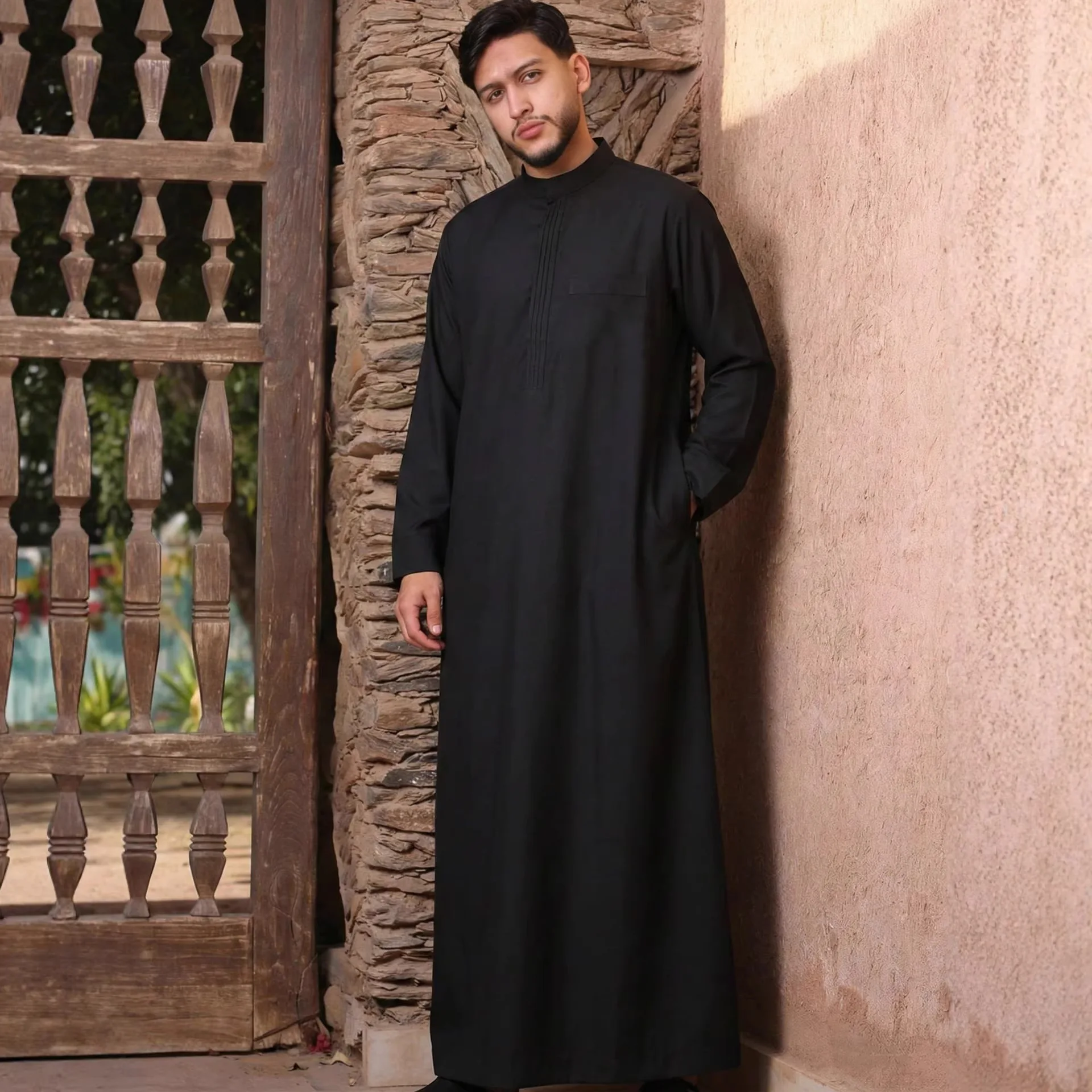 

Muslim Men's Long-sleeved Robe With Stand-up Collar, Plain Color, Saudi Arabian Men's Islamic Loose-fitting Robe Islam Elegant