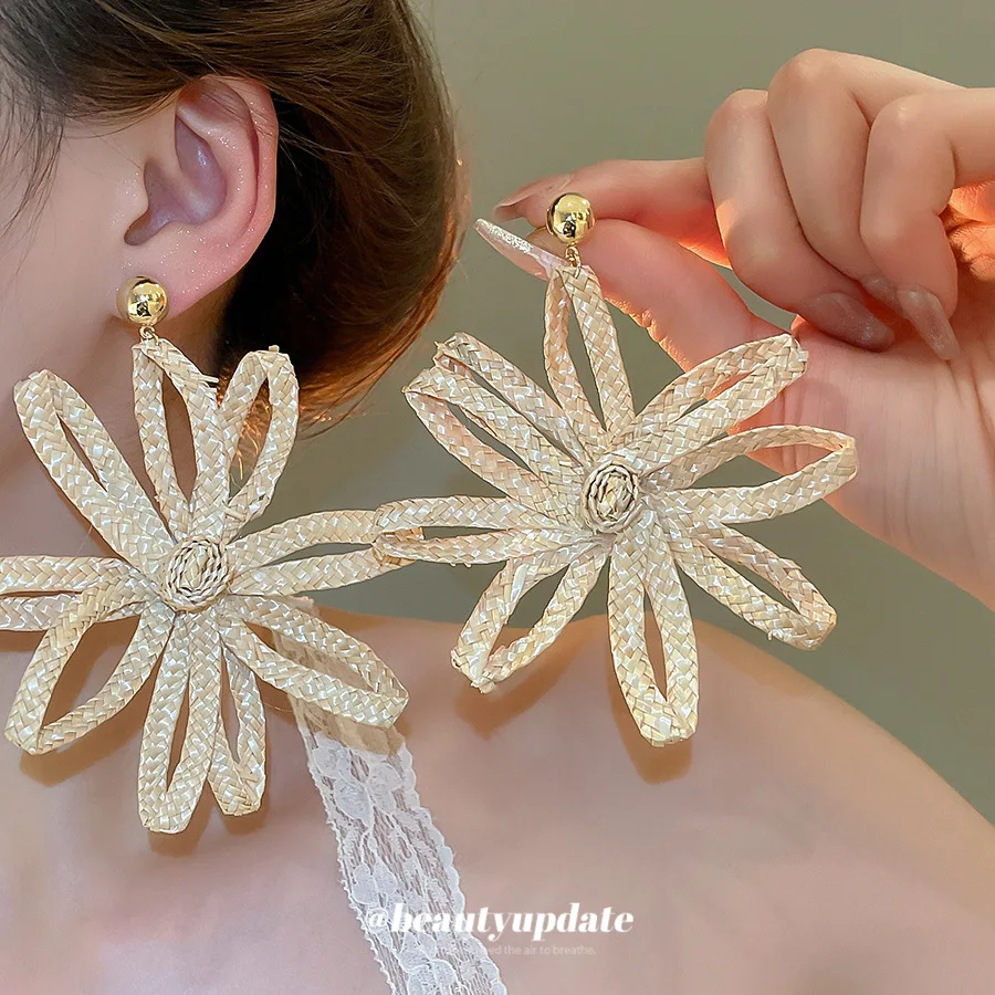 

Woven Hollow Flower Earrings Summer Vacation Style Exaggerated Temperament Jewelry