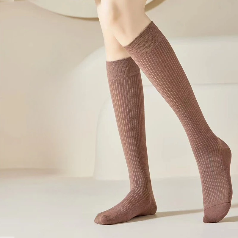 

1Pairs Women Solid Color Spring and Summer Long Socks Comfortable Warm Slim Leg Shape Fashionable College Style Casual Socks