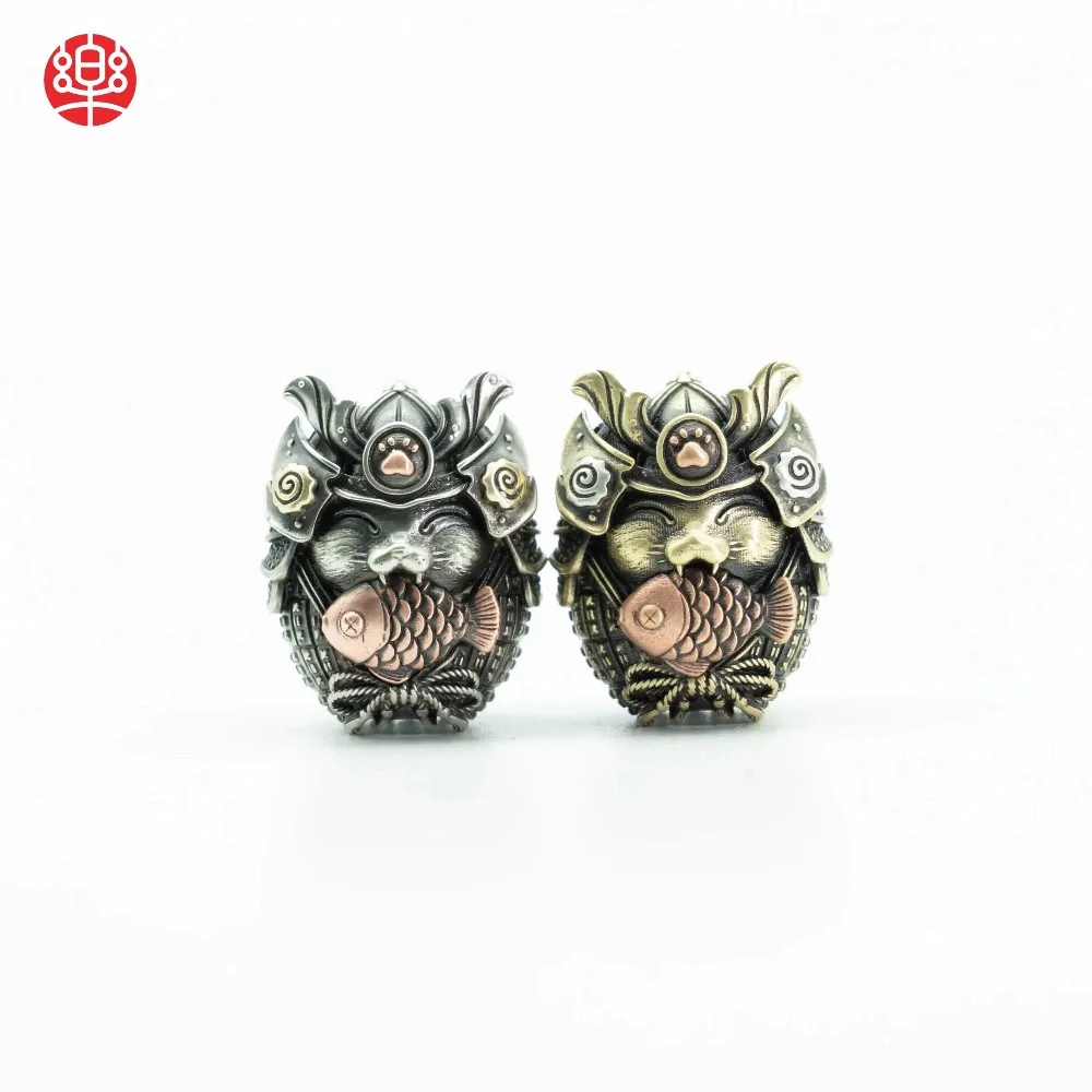 LEYANG EDC Samurai Cat EDC Push Card Pendant, Colgante para Mochila, Colgante de Cuchillo EDC, Juguete Antiestrés