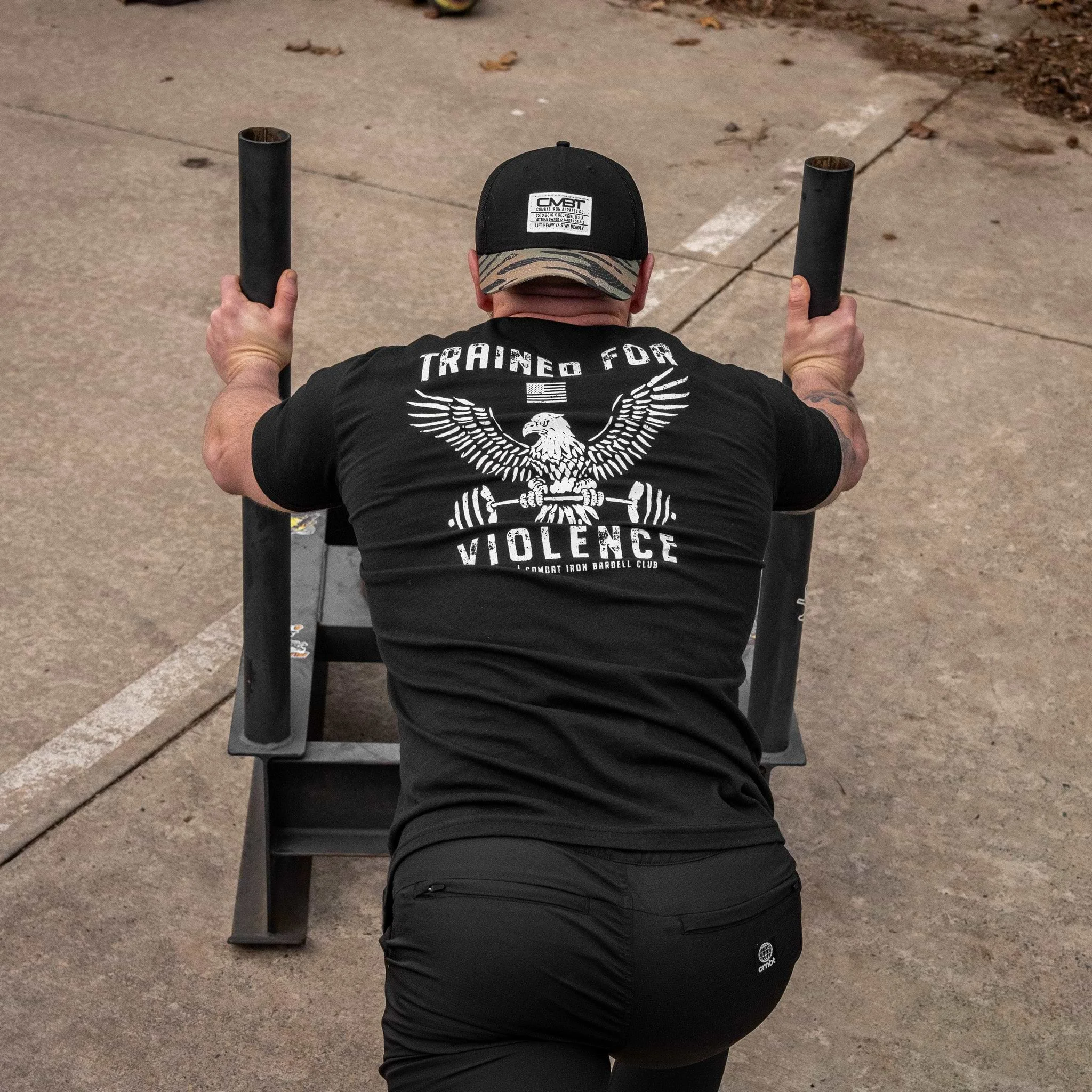 2026 Trained for Violence Herren-T-Shirt - Combat Iron Militär-T-Shirt - Geeignet für Sportbekleidung Reine Baumwolle