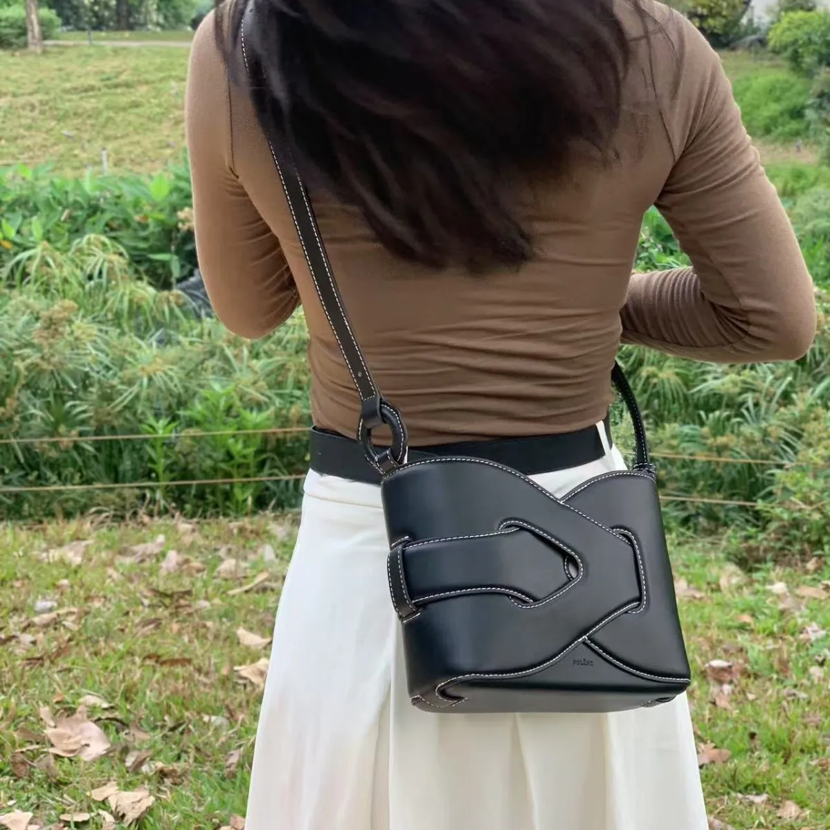 

Quality Niche Design PLO Shoulder Bag Women's 2025 New Leather Interwoven Messenger Bag