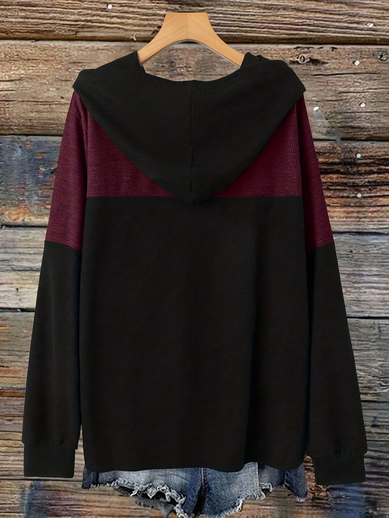 Trendiger Plus-Size Damen-Hoodie mit Farbblockmuster und Waffelstruktur für gemütlichen Freizeitstil – Detail 2
