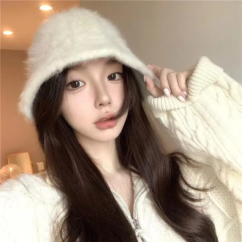 2024 New Rabbit Hair Bucket Hat Warm Fishing Caps Faux Fur Bucket Hat Men Women Winter Tide Top Hats Big Head Suitable