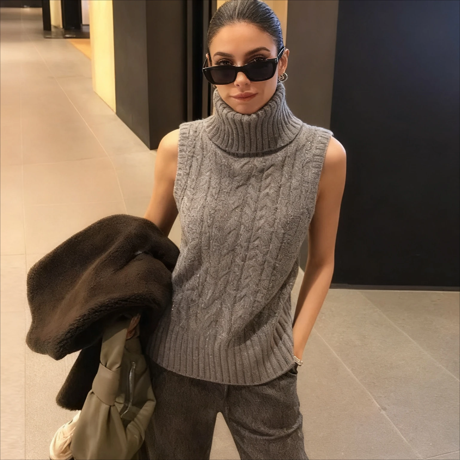Women's Chic Cable Knit Turtleneck Vest, Soft & Warm Knitted Fabric, Pink/Grey, Sleeveless, Stylish Layering Piece for Autumn
