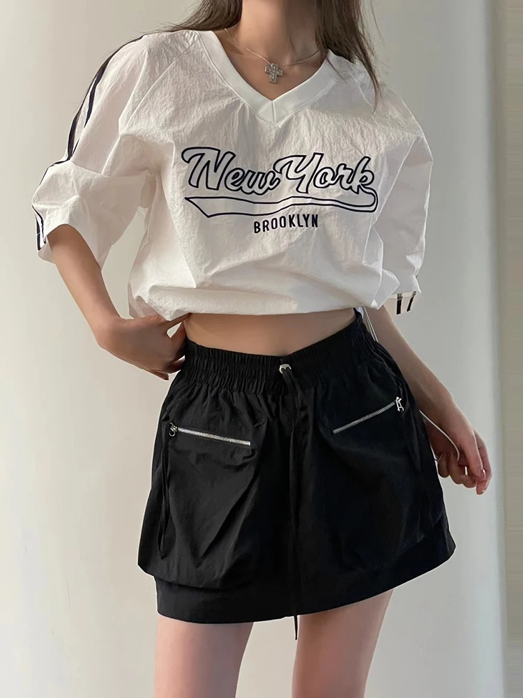 시크한 아메리칸 레트로 브이넥 레터 프린트 플리츠 캐주얼 다용도 스트라이프 반팔 탑 여성 여름 패션 한국 루즈핏