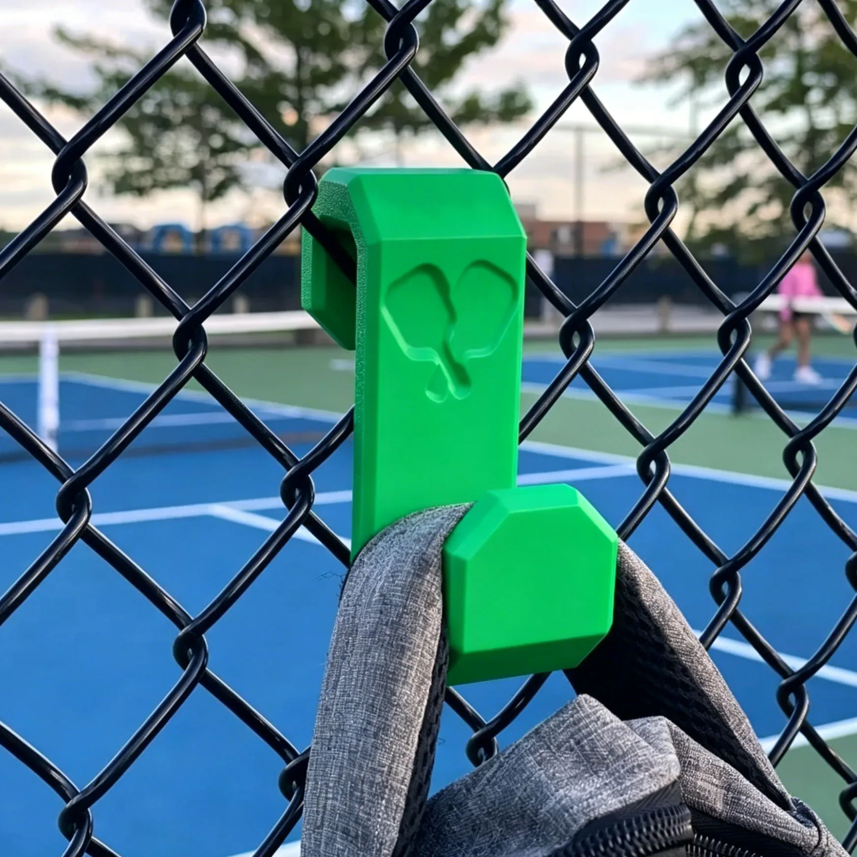 Tennis Hook - Wall Mounted Fence Hook, Suitable for Outdoor Sports Storage, Multi functional Hook Made of Plastic Material