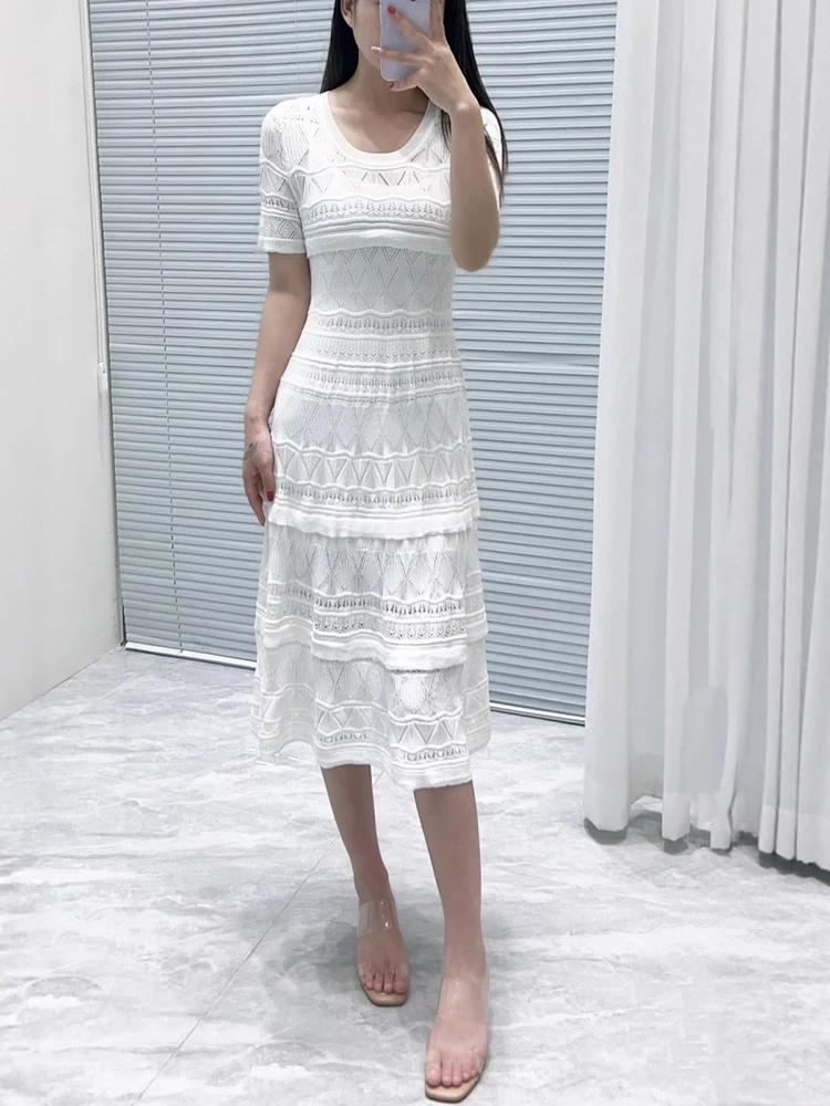 2025年夏新作のラウンドネックジャカードカットアウト伸縮性スリムニットワンピースとホルターネックワンピースのツーピースセット