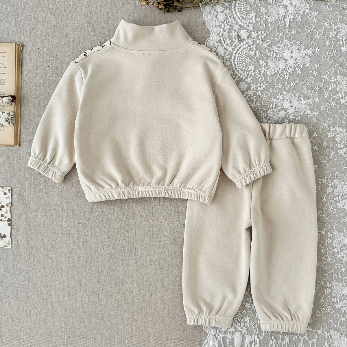 Spring Autumn Baby Vintage Tiny Floral Half Button Top, Infant Side Floral Stripe Cuffed Pants Fashion 2 Pieces Tracksuit
