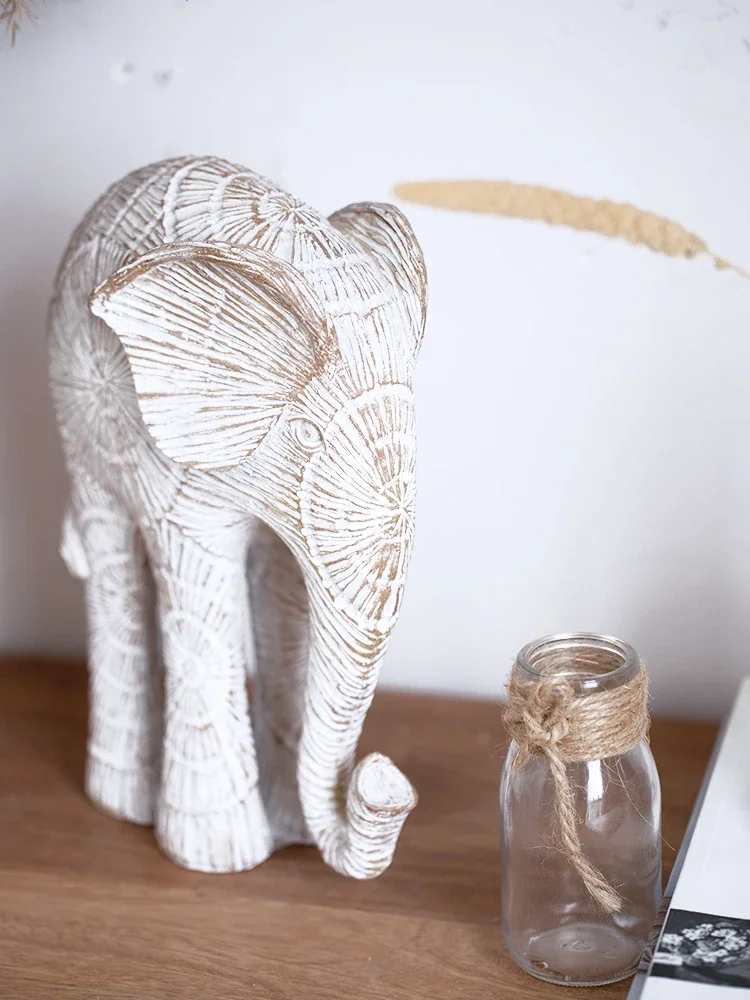 Elephant creative ornament home decoration living room desktop three-dimensional handicraft resin baby elephant