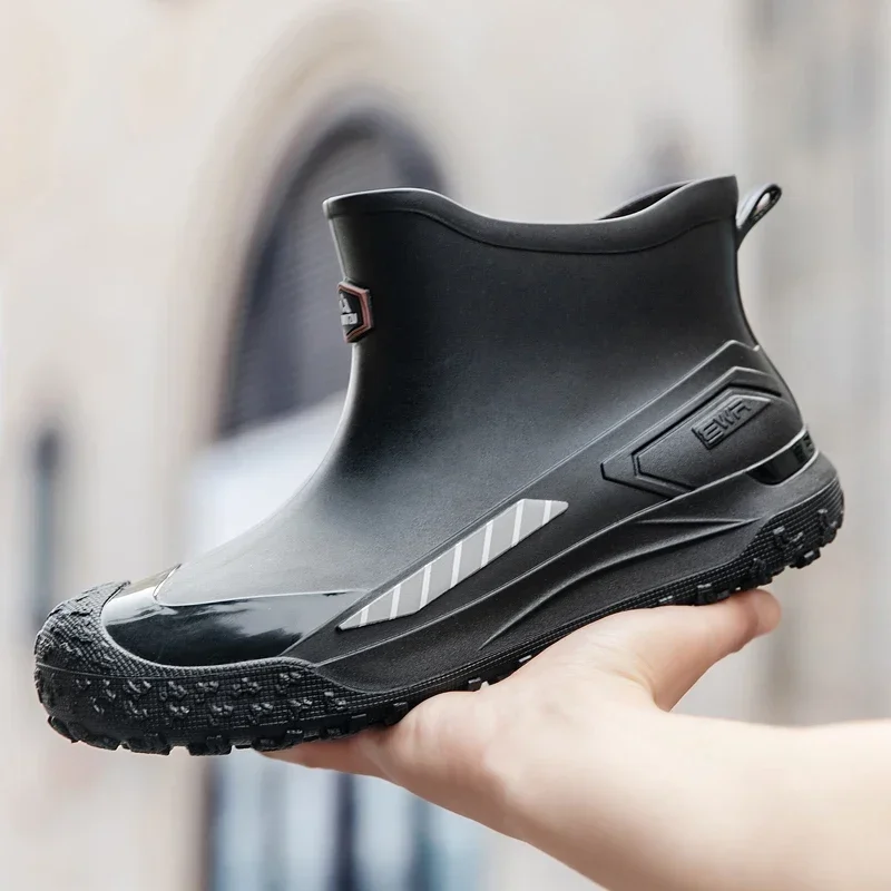 Fashion Comfort Outdoor Car Wash Rain Shoes Waterproof Non-slip Fishing Wading Water Shoes Men's Casual Rain Boots Four Seasons