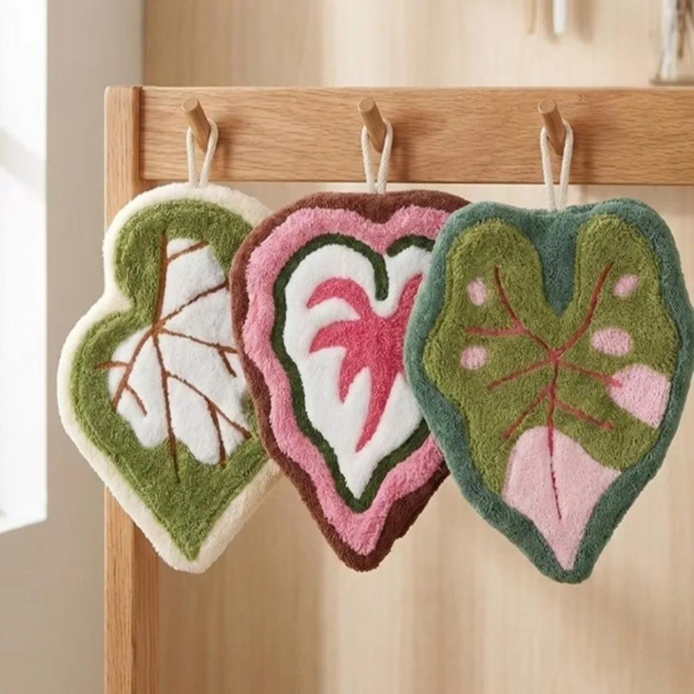 Leaf Shaped Green Leaves Hand Towel Christmas Decorations Quick Drying Absorbent Hand Towels Wash Hand Towels Kitchen
