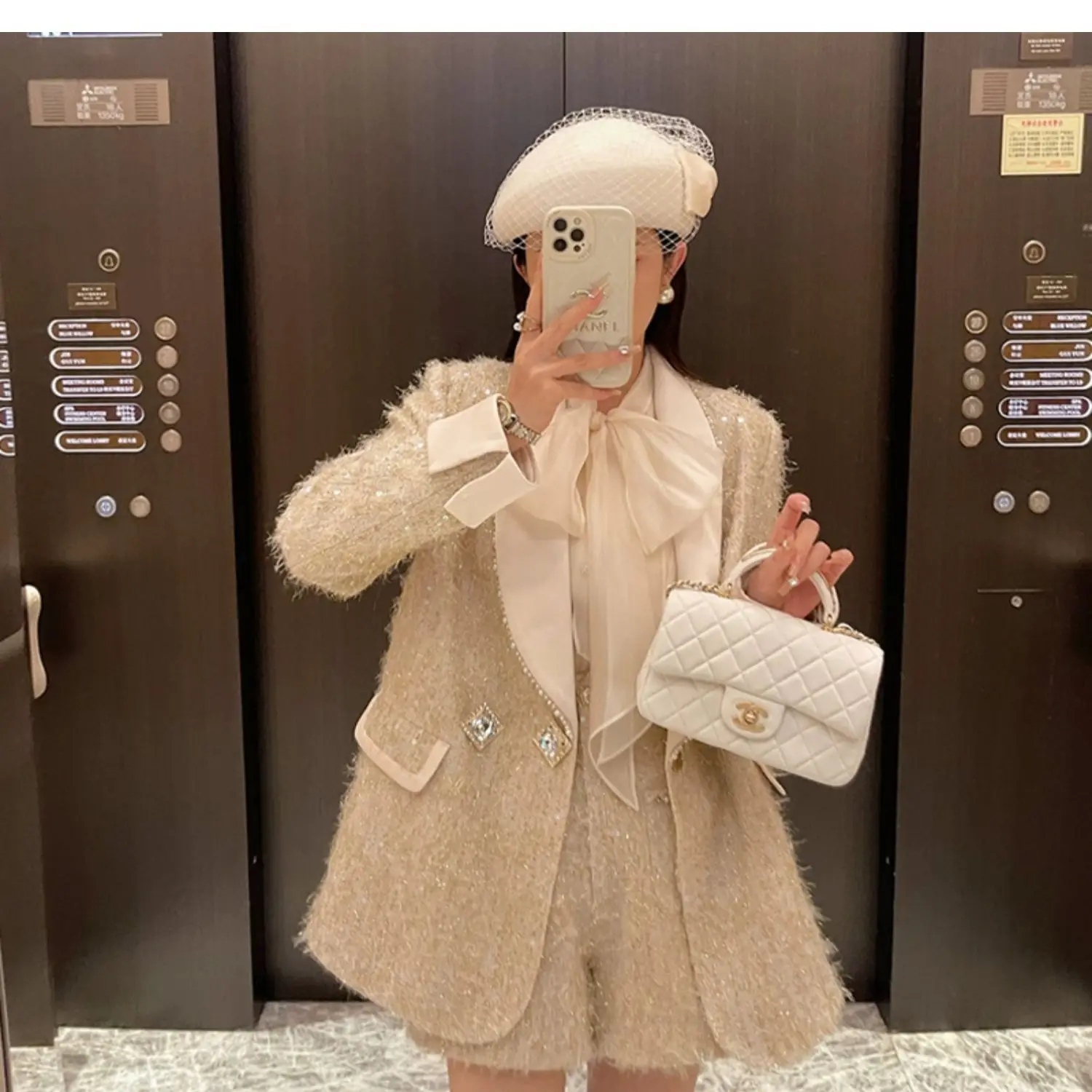 Golden Shiny Silk Woven Thickened Small Fragrance Suit Jacket High-End Diamond Buckle Sequin Coat for Women Spring Two-piece Set