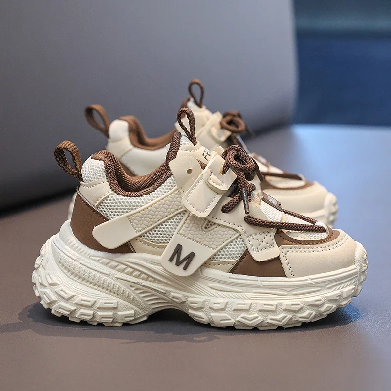 Sepatu Sol Lembut Anti-selip Anak Laki-laki Bersirkulasi Modis Sepatu Kets Anak Perempuan dengan Sepatu Lari Ringan Sepatu Olahraga Fashion Anak Musim Panas