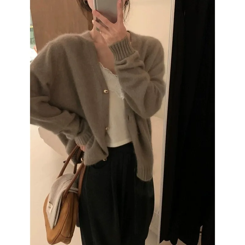 European station gold buckle 100%cashmere knit cardigan female autumn and winter pure color V-neck style all match coat