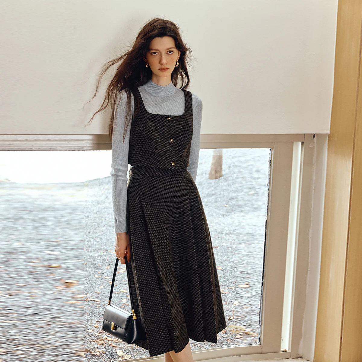 OLrain French Skirt Set Woman Autumn 2026 Plaid Square Collar Sleeveless Vest A-line Skirt Fashion Two Piece Set O57QE001626