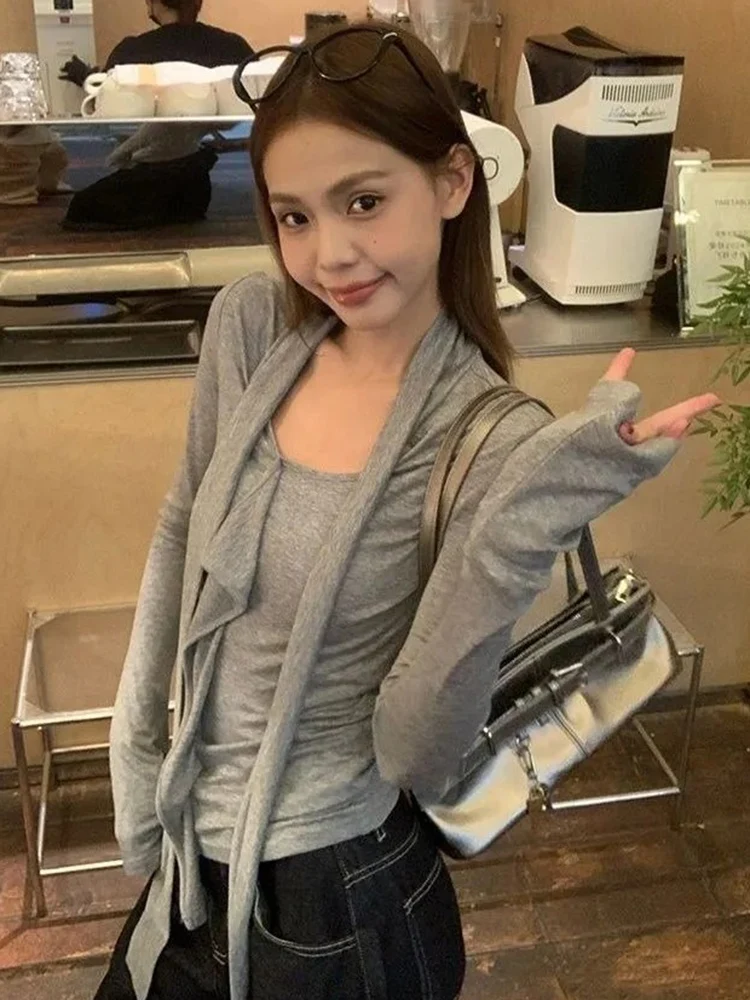 المرأة تي شيرت ضمادة الكشكشة ضئيلة طويلة الأكمام الخريف أزياء خمر مثير أنيقة الصلبة الإناث الأساسية Y2k عارضة المحملة