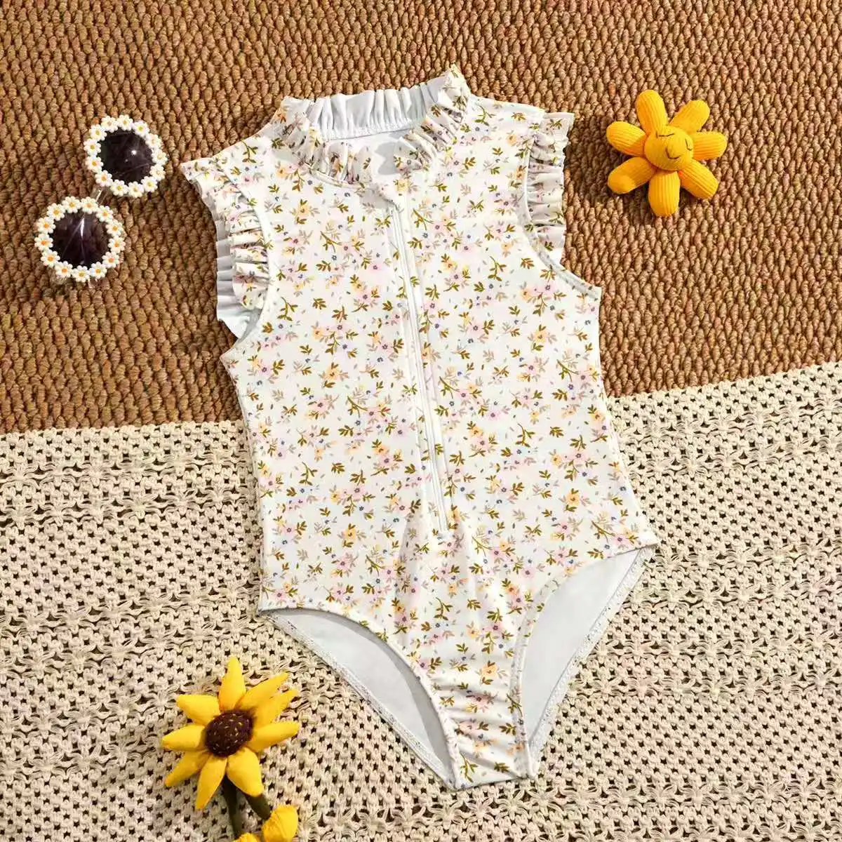 

Цветочный слитный купальник для девочек 4-8 лет, детский купальный костюм с рюшами, пляжный комбинезон для малышей 2026