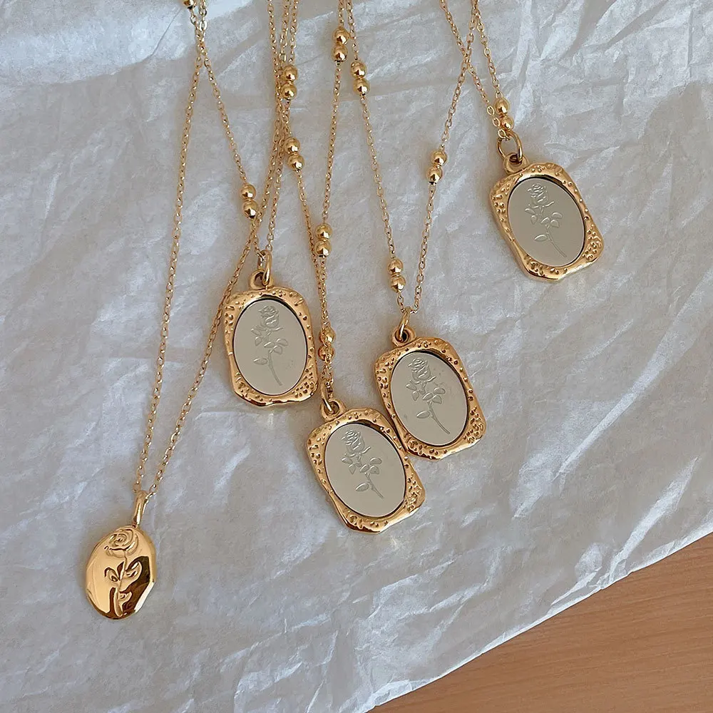 Exquisite jewelry titanium steel color-preserving small mirror necklace for women retro French embossed magic mirror rose rose