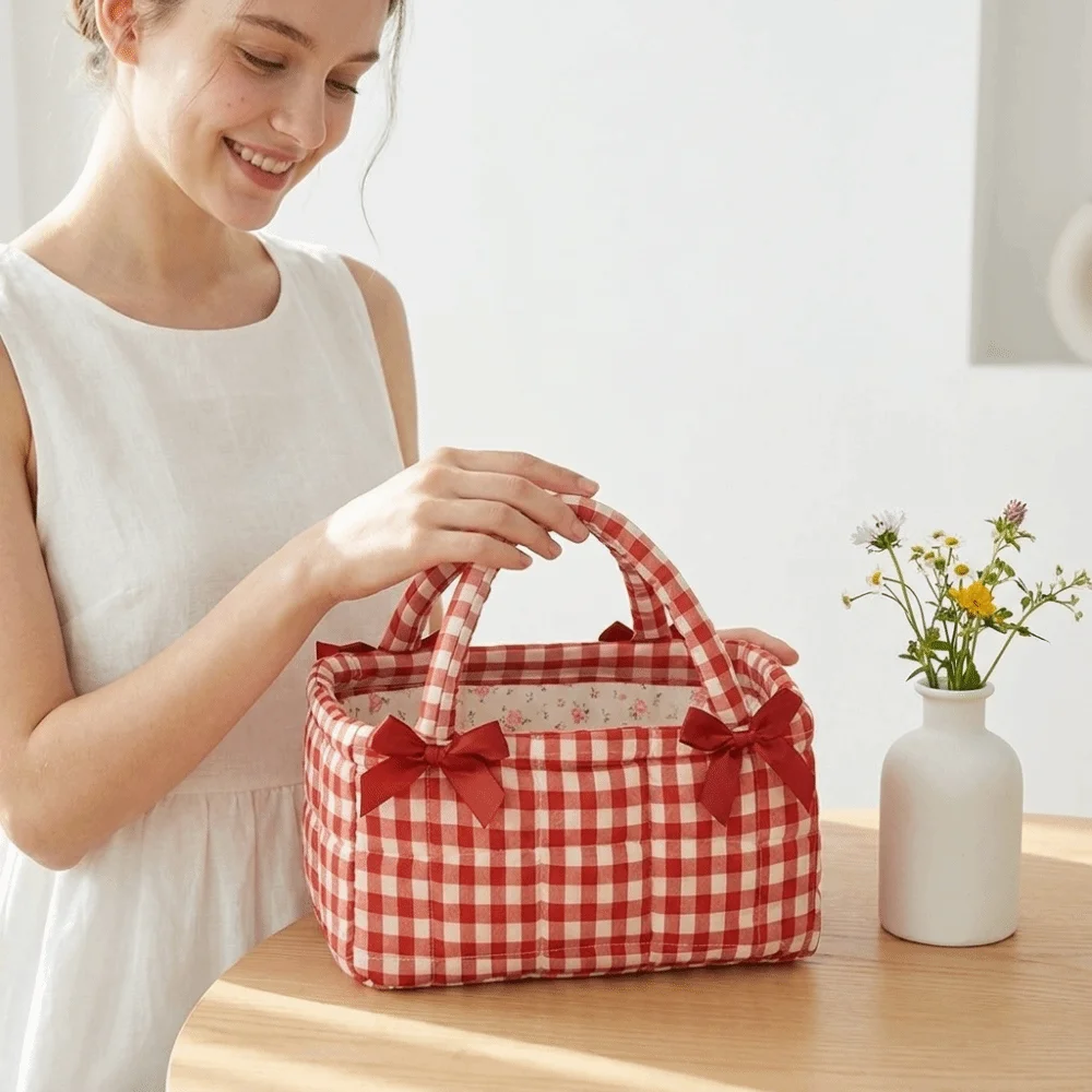 Quilted Craft Lunch Bag Bow Decor Portable Handle Picnic Bag Small Size Two Colors Optional Fabric Organizer Bedroom Use