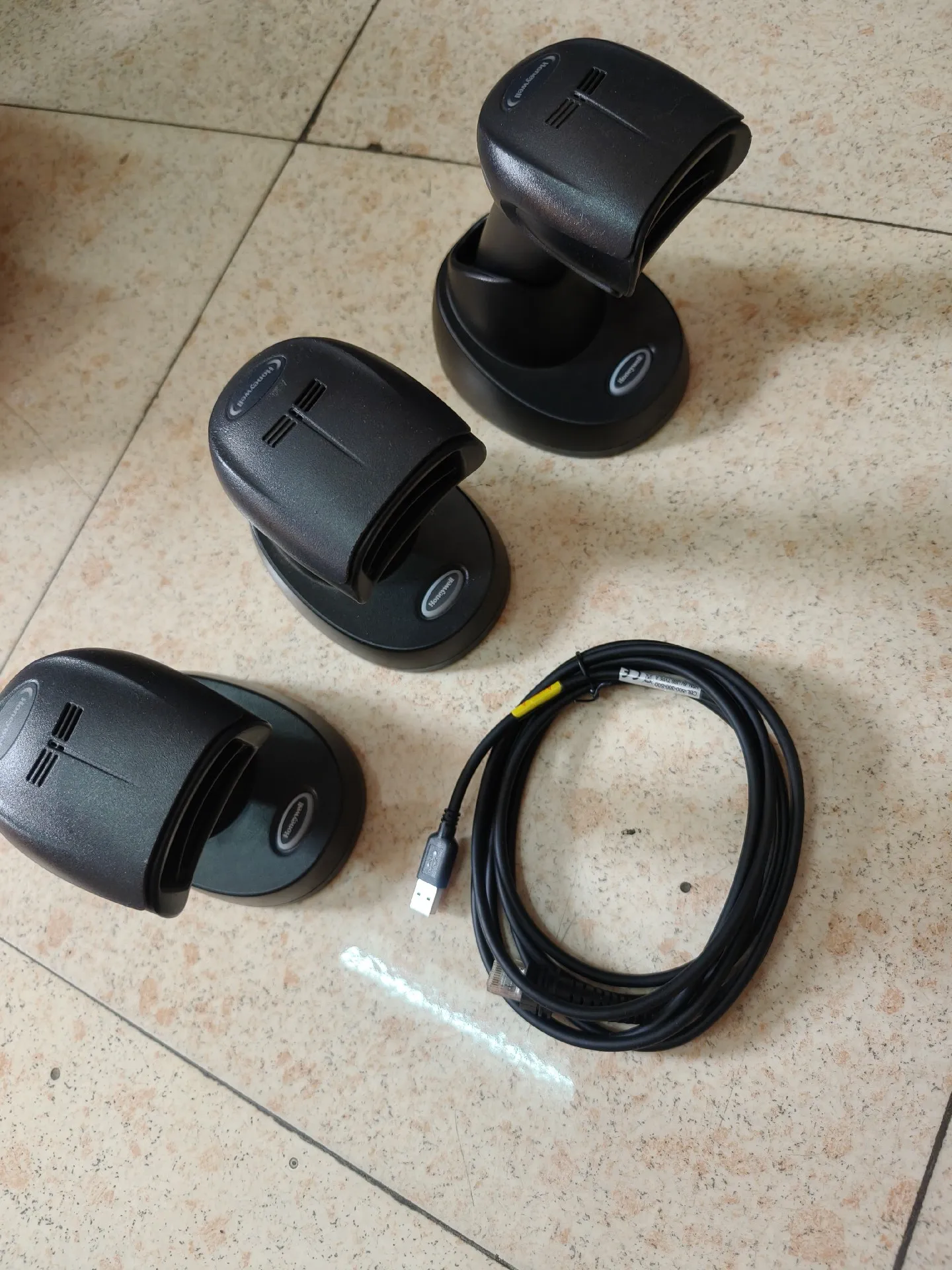 Honeywell 1902GHD-2-C High-density Version, Wireless Bluetooth Scanner, Can Scan
