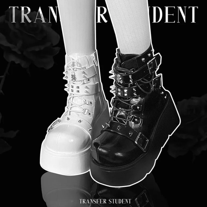 2024 New Women's Rivet Chain Design Boots  Punk Gothic Shoes Large Size Street Fashion Female