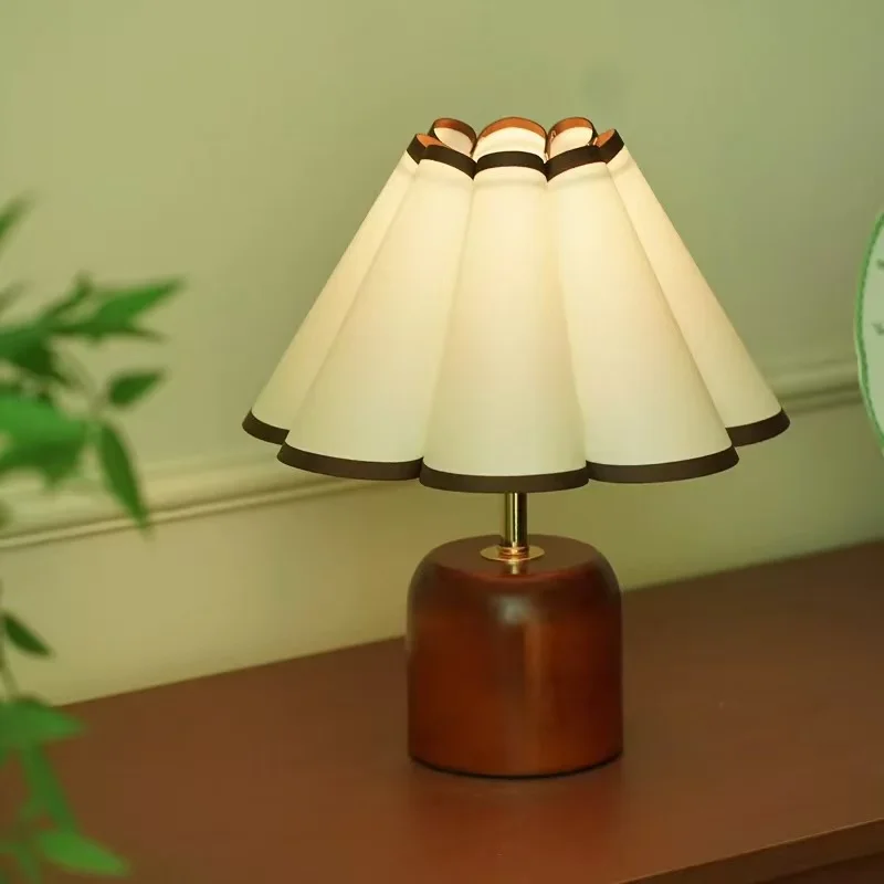 Small table lamp bedroom ins Nordic style girl internet celebrity bedside retro cute creative simple modern warm pleated