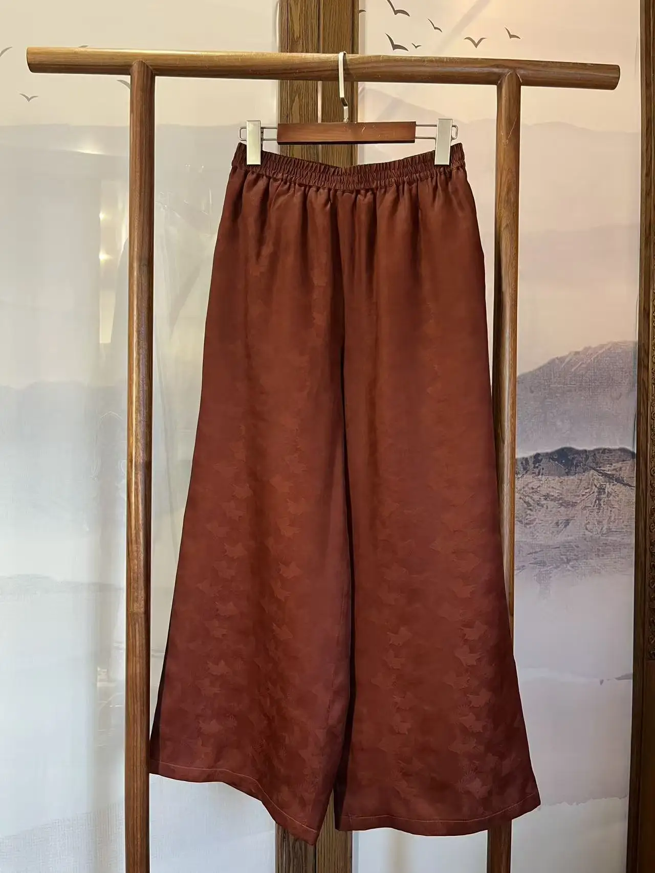 

Новое поступление, зимние прямые брюки с хлопковой подкладкой Xiangyun, шелковые брюки с красными облаками, свободный крой, длинное свековое круглое пальто средней длины