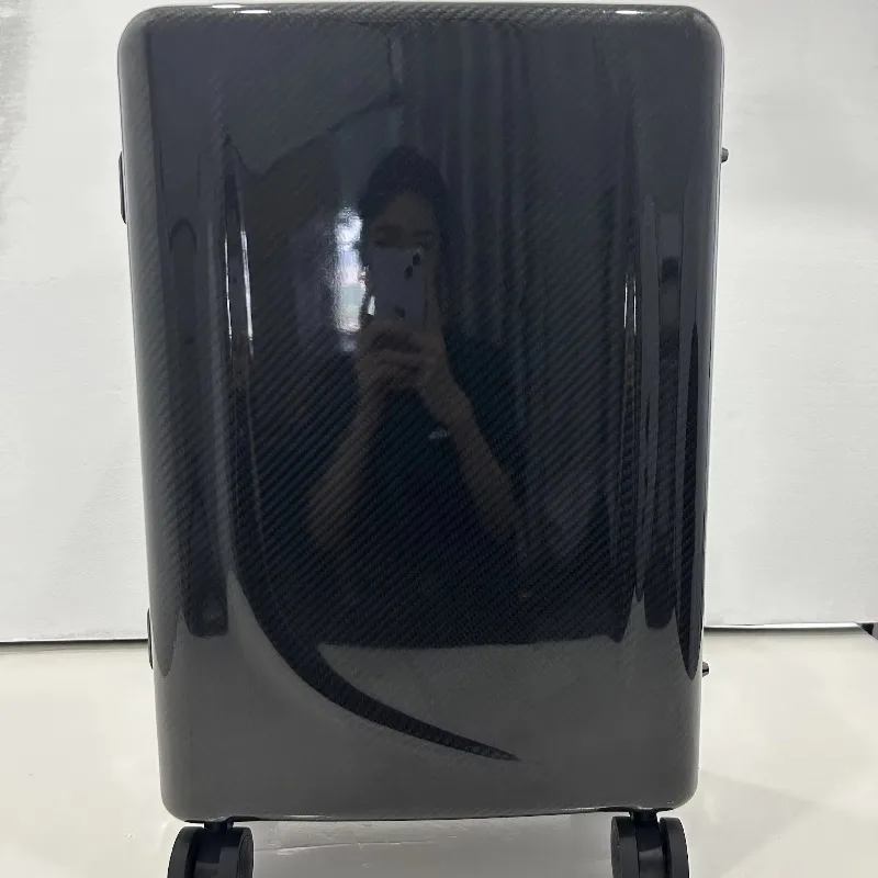 حقيبة حمل من ألياف الكربون مقاس 20 بوصة من MGOB حقائب سفر CVRV عالية الجودة بتصميم عصري TSA