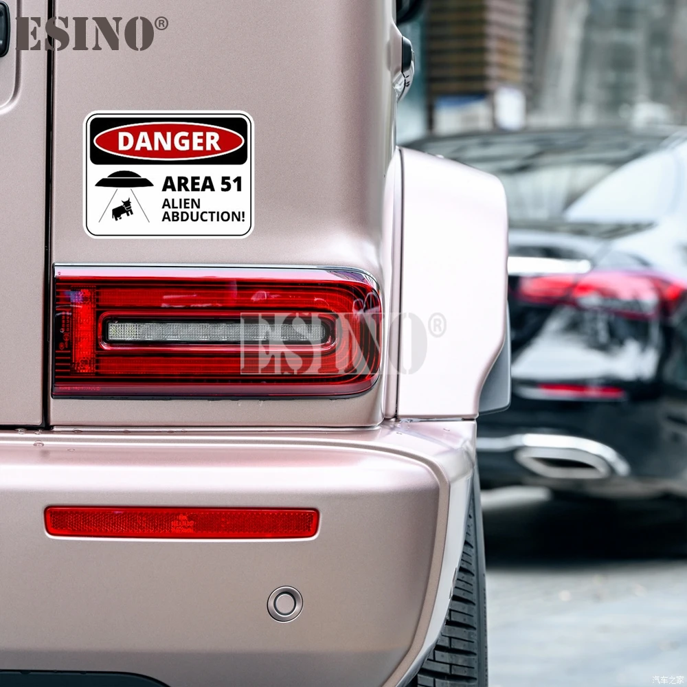 الإبداعية تحذير UFO منطقة 51 الغريبة اغطية الكرتون البلاستيكية ملصق مائي مقاوم للماء جسم السيارة ملصق نمط الفينيل #5