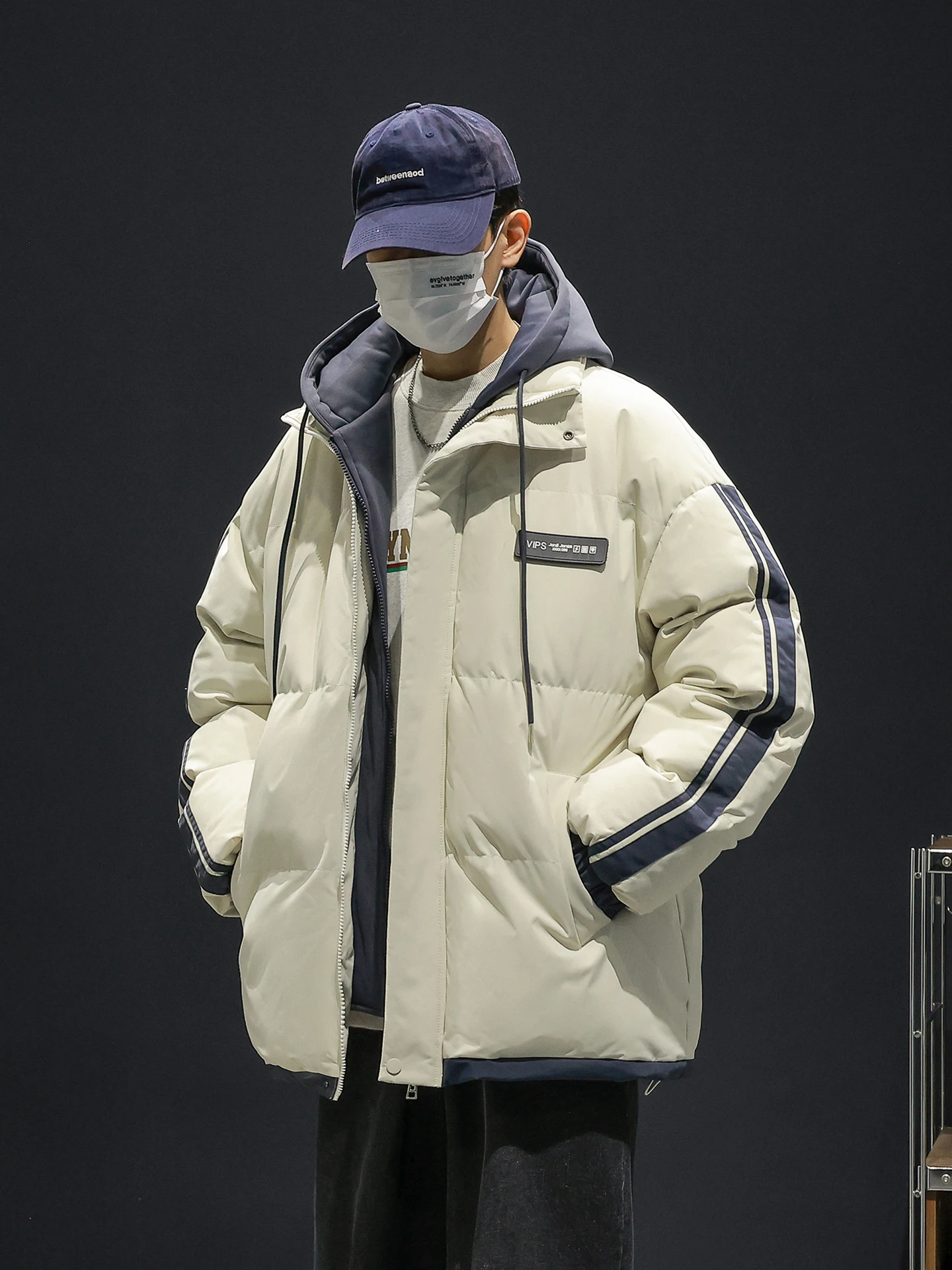 

Утепленная зимняя хлопковая куртка для мужчин с капюшоном, теплая молодежная модная верхняя одежда, новая модель, полиэстер, длинный рукав